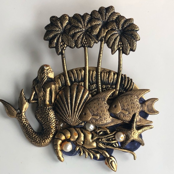 Vintage Jewelry - 🧜🏾‍♀️vintage mermaid pin